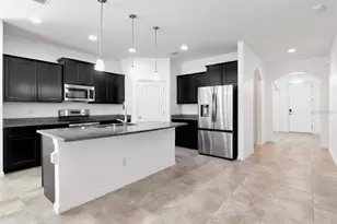 5446 Suncatcher Dr, Wesley Chapel, FL 33545 - Photo 5
