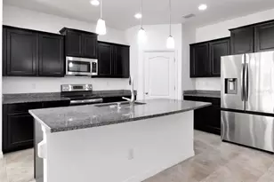 5446 Suncatcher Dr, Wesley Chapel, FL 33545 - Photo 3