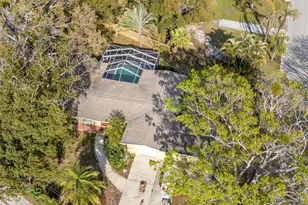 347 Country Club Dr, Oldsmar, FL 34677 - Photo 33