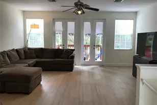 2915 Pointeview, Tampa, FL 33611 - Photo 7