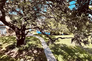 2915 Pointeview, Tampa, FL 33611 - Photo 5