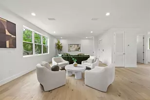 3228 W Oakellar Ave, Tampa, FL 33611 - Photo 13