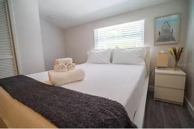 12216 Noreast Lake Drive, Tampa, FL 33612 - Photo 13