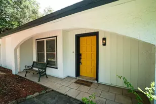 12216 Noreast Lake Dr, Tampa, FL 33612 - Photo 5