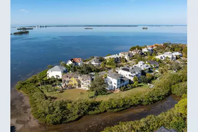 1074 Point Seaside, Crystal Beach, FL 34681 - Photo 7