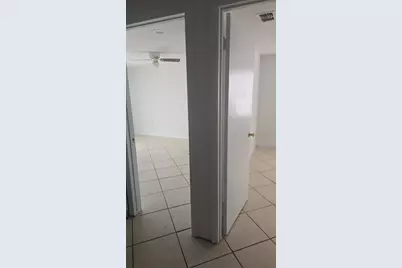 7914 Woodgrove Circle, Tampa, FL 33615 - Photo 9