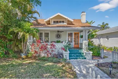 227 11th Avenue NE, Saint Petersburg, FL 33701 - Photo 1