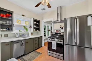 227 11th Ave NE, Saint Petersburg, FL 33701 - Photo 7