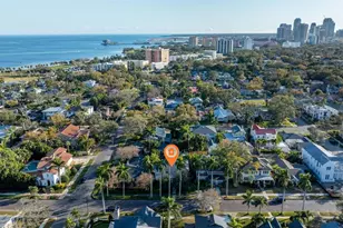 646 17th Ave NE, Saint Petersburg, FL 33704 - Photo 1