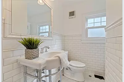 646 17th Ave NE, Saint Petersburg, FL 33704 - Photo 15