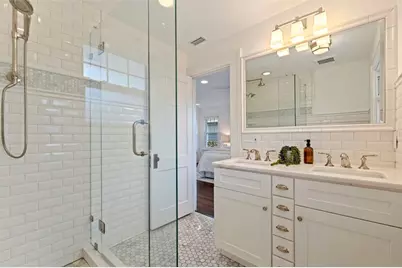 646 17th Ave NE, Saint Petersburg, FL 33704 - Photo 27