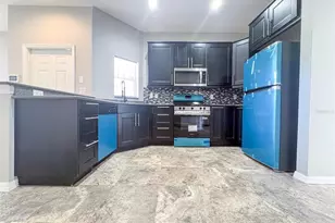 12837 Kings Crossing Dr, Gibsonton, FL 33534 - Photo 7