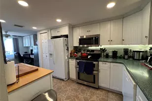 324 Windrush Blvd, Indian Rocks Beach, FL 33785 - Photo 7