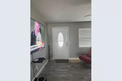 10093 Santiago Court, Seminole, FL 33776 - Photo 15