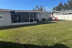 10093 Santiago Ct, Seminole, FL 33776 - Photo 3