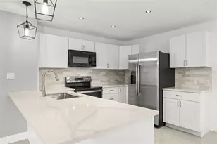 4426 Helena St NE, Saint Petersburg, FL 33703 - Photo 13