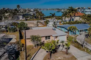 713 Pruitt Dr, Madeira Beach, FL 33708 - Photo 43