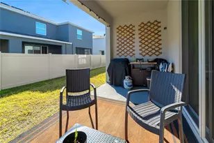 2916 Peony Pr Ln, Wesley Chapel, FL 33543 - Photo 9