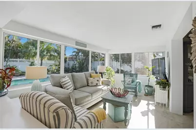 2273 W Vina Del Mar Boulevard, Saint Pete Beach, FL 33706 - Photo 9