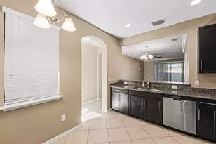 5128 Bay Isle Cir, Clearwater, FL 33760 - Photo 11