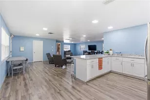 4050 4th St N, Saint Petersburg, FL 33703 - Photo 13