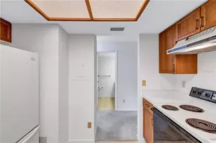 110 Hammock Pine Blvd, Clearwater, FL 33761 - Photo 9