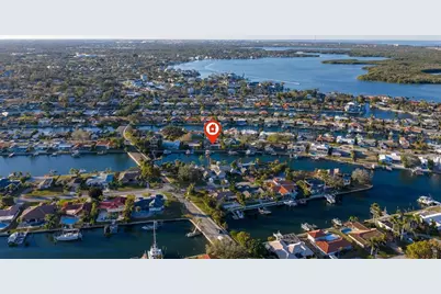 2024 Massachusetts Avenue NE, Saint Petersburg, FL 33703 - Photo 7