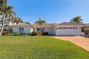 2024 Massachusetts Ave NE, Saint Petersburg, FL 33703 - Photo 9