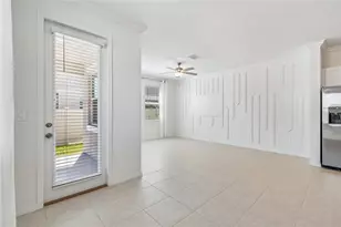 10811 Fowlers Blf Ct, Tampa, FL 33647 - Photo 11