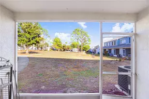 2339 Lake Woodberry Cir, Brandon, FL 33510 - Photo 17