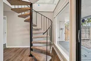 4218 Water Oaks Ln, Tampa, FL 33618 - Photo 5