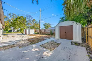 4931 Halifax Dr, Tampa, FL 33615 - Photo 49