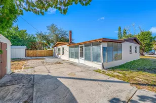4931 Halifax Dr, Tampa, FL 33615 - Photo 9