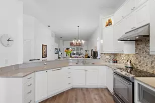 884 Michele Cir, Dunedin, FL 34698 - Photo 5