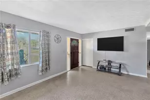 310 Kenmore Rd, Brandon, FL 33511 - Photo 5