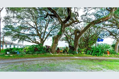 37229 Sandra Avenue, Zephyrhills, FL 33542 - Photo 53