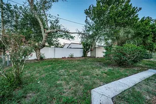 12904 College Hill Dr, Hudson, FL 34667 - Photo 9