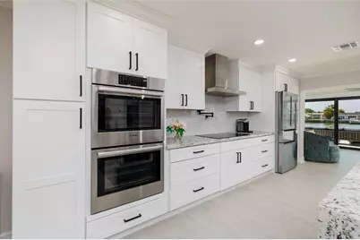 825 116th Avenue, Treasure Island, FL 33706 - Photo 9