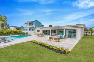 825 116th Ave, Treasure Island, FL 33706 - Photo 7