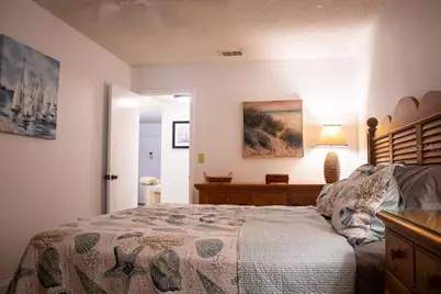 10037 N 62nd Terrace N #19, Saint Petersburg, FL 33708 - Photo 13