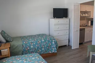 10037 N 62nd Terrace N, Saint Petersburg, FL 33708 - Photo 17