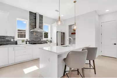 50 64th Street S, Saint Petersburg, FL 33707 - Photo 7