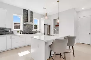 50 64th St S, Saint Petersburg, FL 33707 - Photo 7