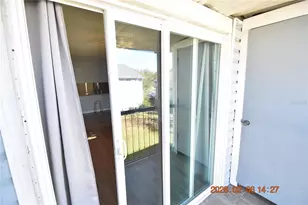 5052 Terrace Club Ln, Tampa, FL 33617 - Photo 13