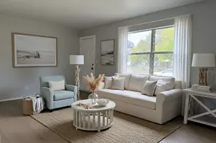 900 40th St S, Saint Petersburg, FL 33711 - Photo 3