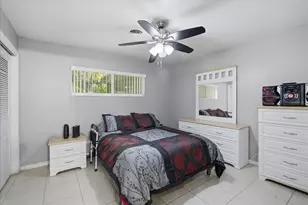 2101 W Kyra Dr, Tampa, FL 33612 - Photo 19