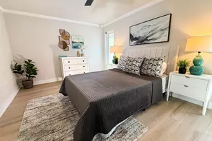 1470 Serpentine Dr S, Saint Petersburg, FL 33705 - Photo 9