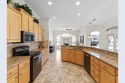 13417 Whitehaven Court, Spring Hill, FL 34609 - Photo 5