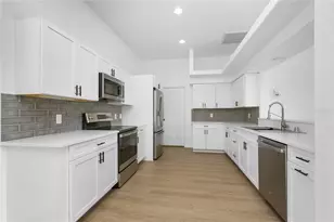 6778 Greenview Ln, Englewood, FL 34224 - Photo 11