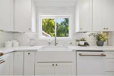 921 Cornelius Avenue, Tampa, FL 33603 - Photo 5